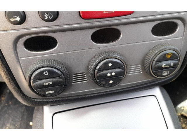 Блок управления климат-контролем 156051372   Alfa Romeo GT