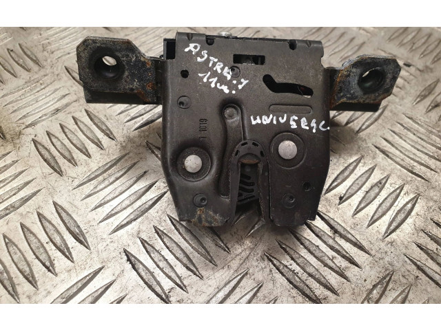 Zámek zadních dveří 13524683   Opel Astra J 2011