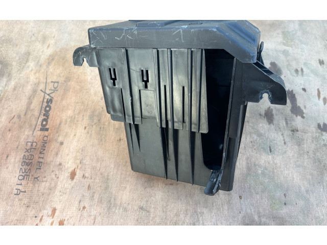 Блок предохранителей  8200651888, 1692006   Renault Trafic II (X83)    