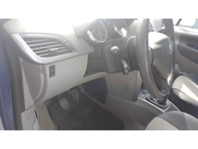 Руль Peugeot 207  2006-2013 года COLUMNADIRECCION      