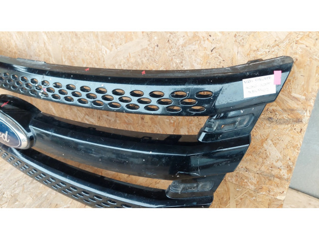 Верхняя решётка Ford Explorer  BB5Z8200CA, 3545402      