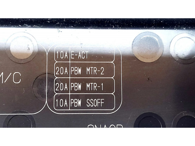 Блок предохранителей  3NA0B   Nissan Leaf I (ZE0)    