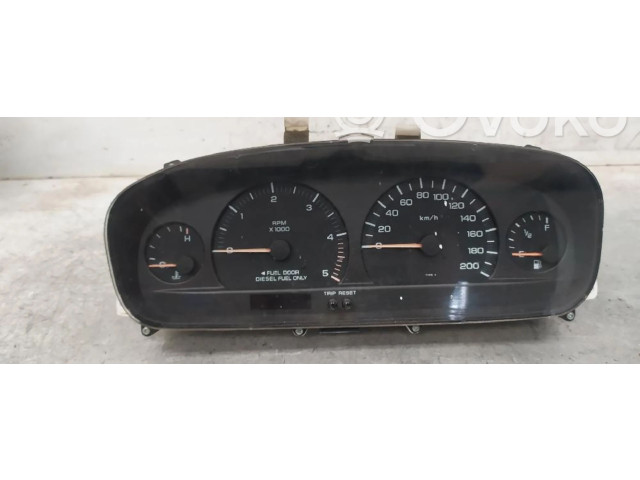 Přístrojová deska  Chrysler Voyager 1989 P04685629AB  