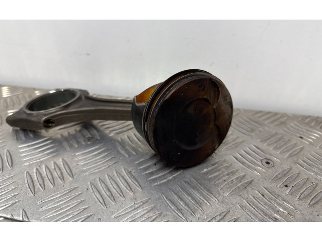Píst 06M099C, R6MK   Audi A4 S4 B9 8W    CWG 
