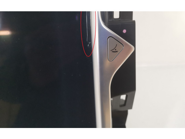 Дисплей    1045006-00-C, 1002294-00-H   Tesla Model X