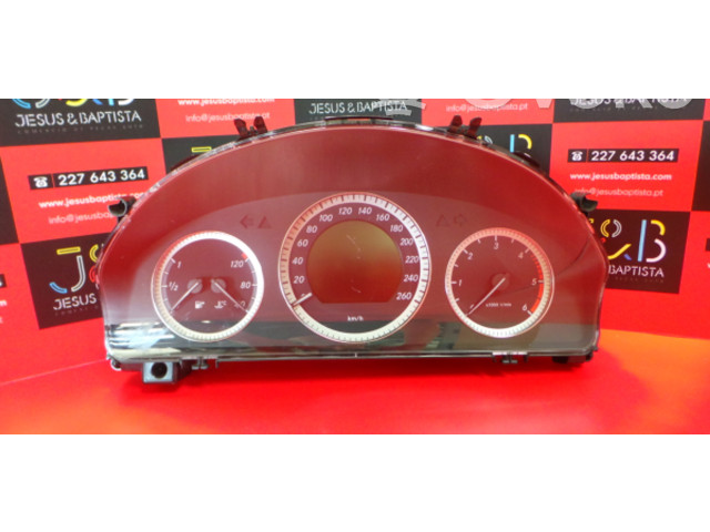 Přístrojová deska  Mercedes-Benz C W204 2010 A2049002005, 1253047  