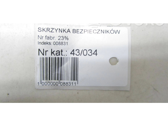   Pojistková skříňka 82115-05A40   Toyota Avensis T270 2017