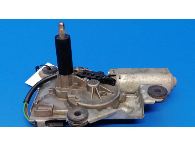 Моторчик заднего дворника 0390206817    Mitsubishi Carisma