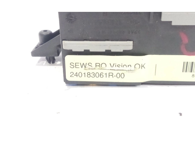 Pojistková skříňka Řídící jednotka BSM 240183061r00   Dacia Duster 2012