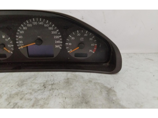 Přístrojová deska  Mercedes-Benz E W210 1995 A2105400811  