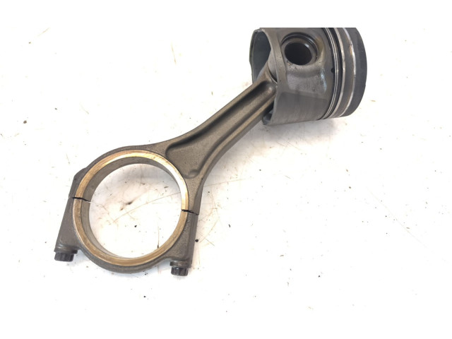 Píst H268X   Peugeot 607    UHZ 