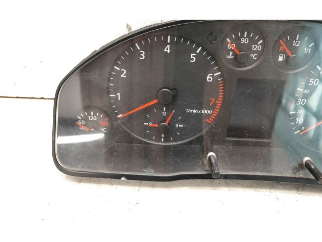 Přístrojová deska  Audi A6 S6 C5 4B 2003 4B0919880H, 110008890  
