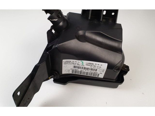   Pojistková skříňka 9804846880   Peugeot 2008  2014