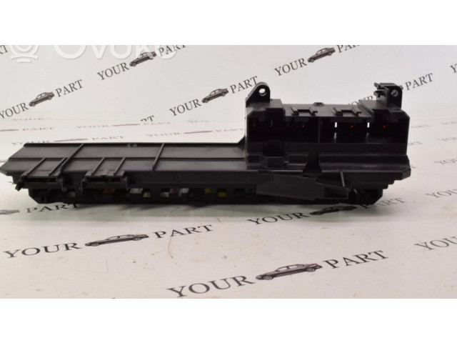 Блок предохранителей 6957330   BMW 6 E63 E64    