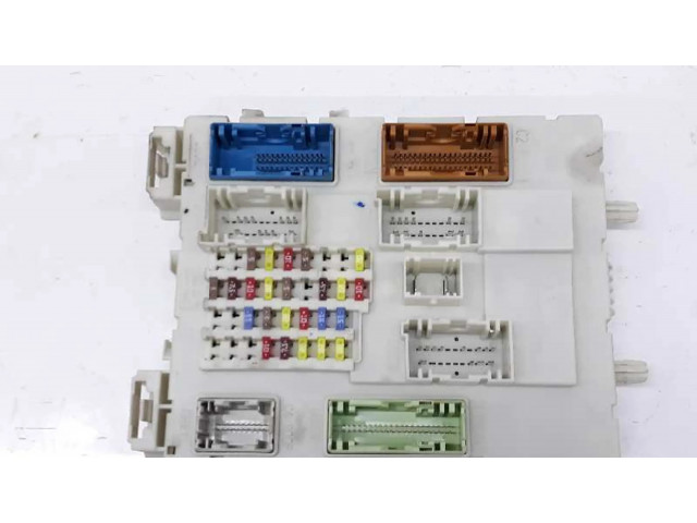 Блок предохранителей BV6114014CAC, 1943789   Ford Focus    