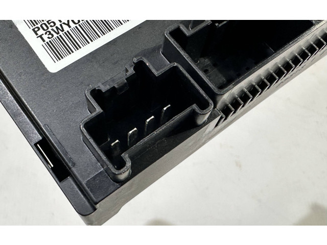 Блок управления коробкой передач 05150733AD   Jeep Grand Cherokee