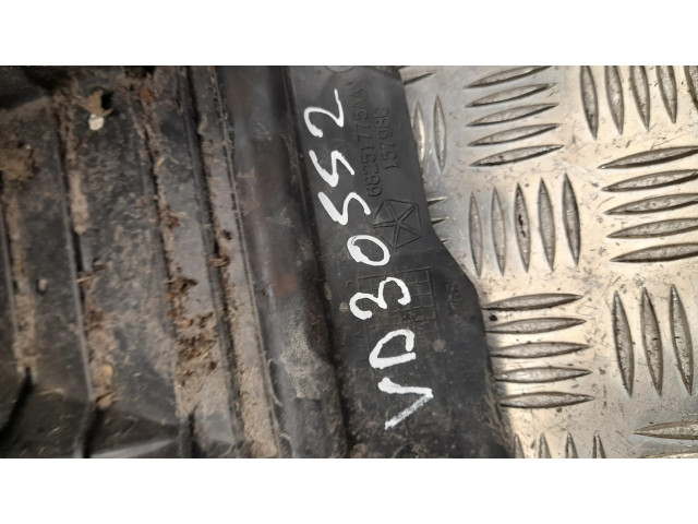 Блок предохранителей  68251775AA   Jeep Grand Cherokee    