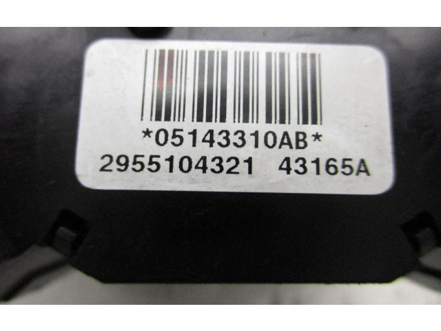 Включатель стеклоочистителей     05143310AB    Jeep Grand Cherokee (WK) 