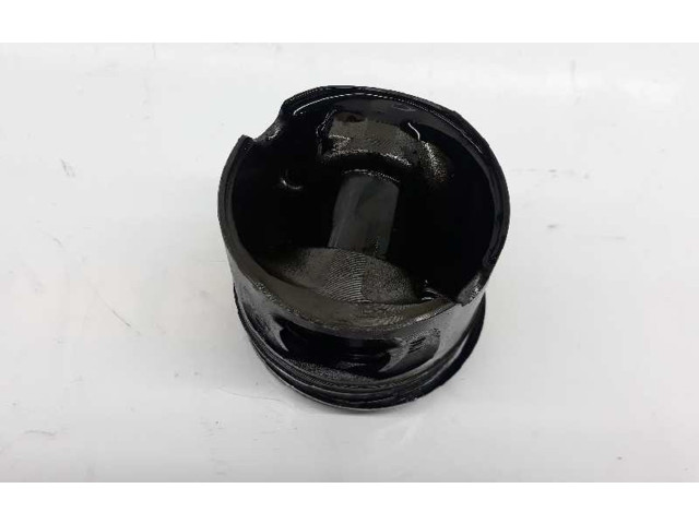 Píst 11257803033   BMW 5 E39   2.0  