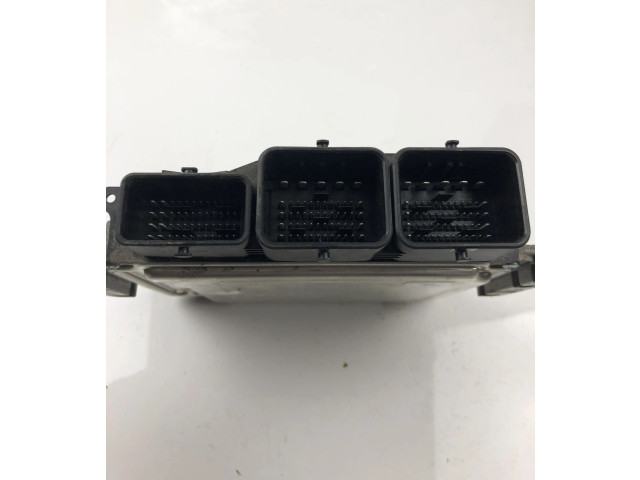 Řídící jednotka 9807885980, 0281030546   Peugeot 2008 I 2015