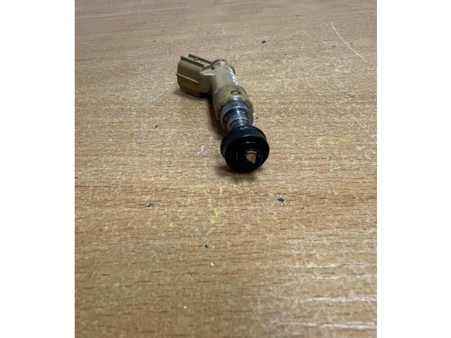 Vstřikovač 232500T030, F5350   Toyota Avensis T270     