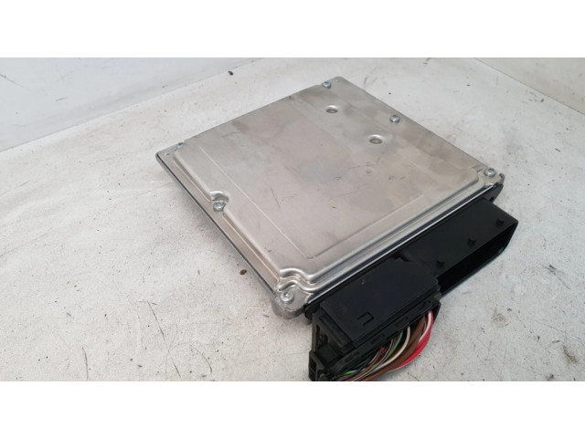Блок управления двигателя 0281011564, 7796571   BMW X3 E83
