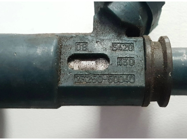 Vstřikovač 2325050040   Toyota Land Cruiser (J100)     