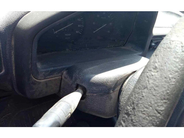 Přístrojová deska  Peugeot 106    