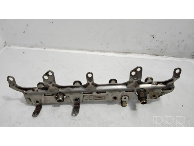 Vstřikovací lišta 06J133317G   Audi A3 S3 8P  pro benzínový motor 1.8  1050