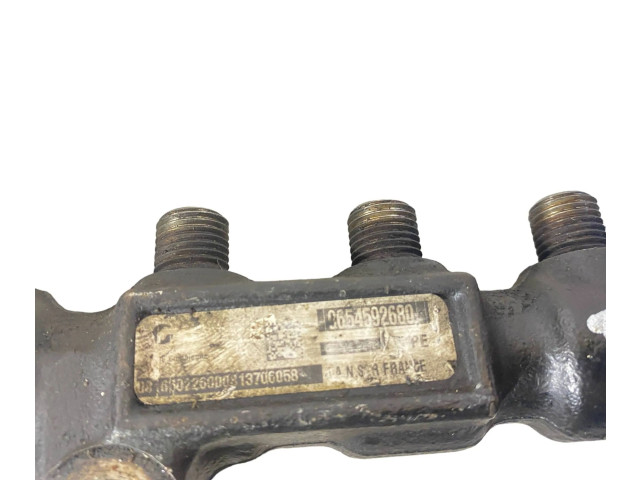 Vstřikovací lišta 9654592680, 9655465480   Volvo V60     