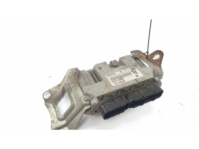 Блок управления двигателем ECU