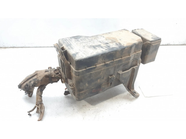 Блок предохранителей  8266160120   Toyota Land Cruiser (HDJ90)    
