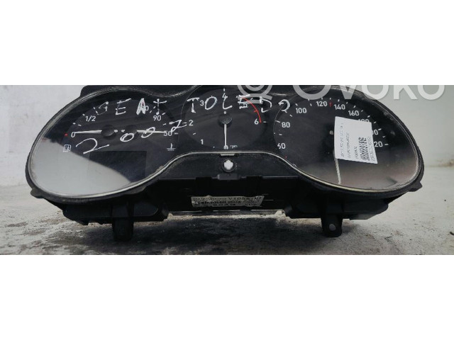 Přístrojová deska  Seat Toledo III (5P) 1976 5P0920802G  