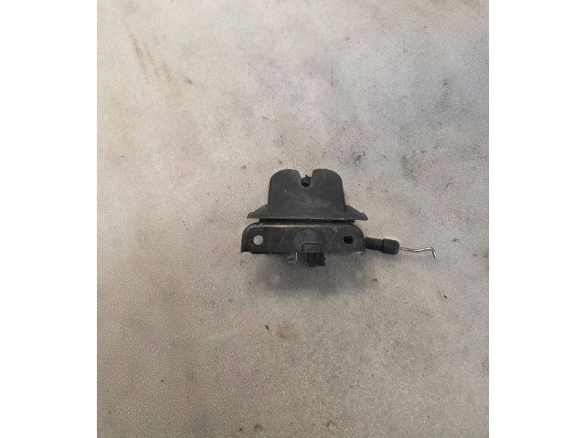 Zámek zadních dveří    Audi A6 S6 C5 4B 2001