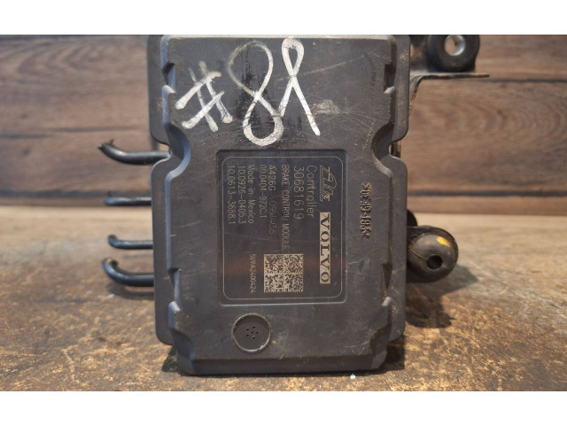 Jednotka ABS 30681619, 10061336881   Volvo V70 2009