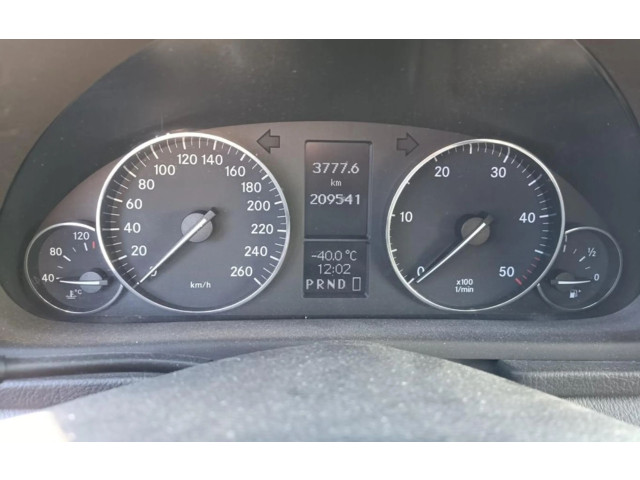 Přístrojová deska  Mercedes-Benz C W203    