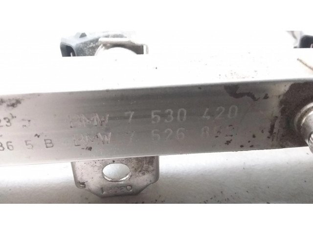 Vstřikovač 7506158, 7530420   BMW 3 E90 E91  pro benzínový motor 2.0 N46b20 