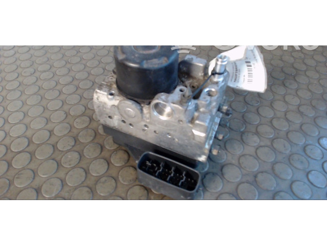 Jednotka ABS 4454053020   Lexus IS 200-300 2002