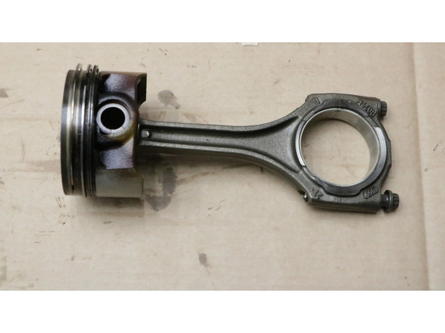 Píst R079M, R079M   Audi RS6    CWUB 