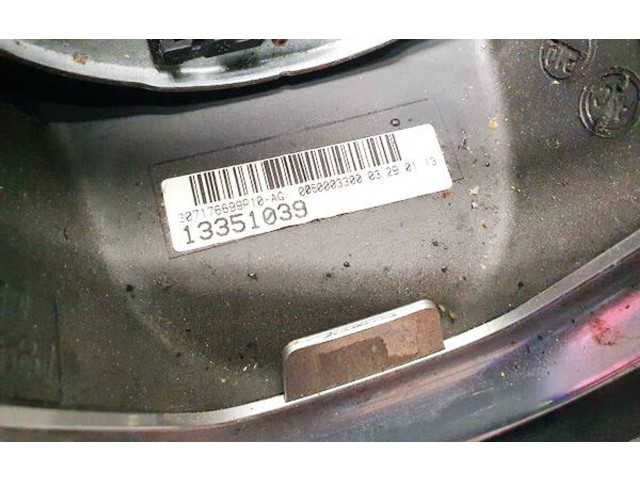 Volant Opel Astra J 2013 13351039, 307176699p10-ag  