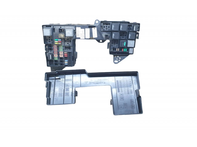 Блок предохранителей  8X2T14290VD, 22276   Jaguar XF    