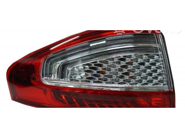 Задний фонарь  1523738    Ford Mondeo MK IV   2007-2014 года