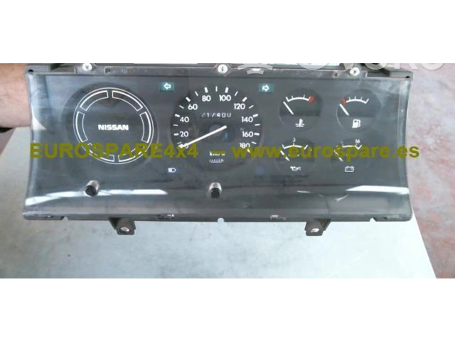 Přístrojová deska  Nissan Patrol 260 1989 195382.02, G9868  