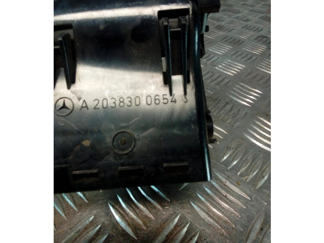 Přístrojová deska  Mercedes-Benz C W203  A2038300654  