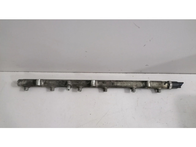 Vstřikovací lišta 4452160   BMW 5 E39  pro naftový motor 3.0 M57 D30 (306D1) 