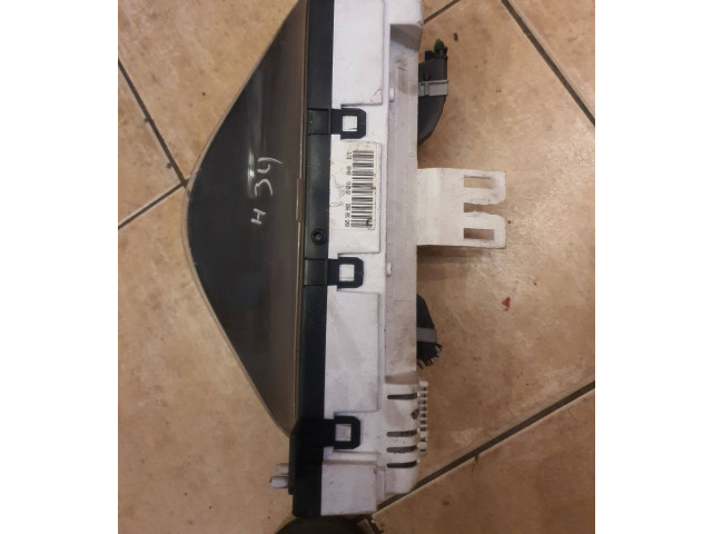 Přístrojová deska  Mercedes-Benz A W168 2001 09052680091, 09055689903  