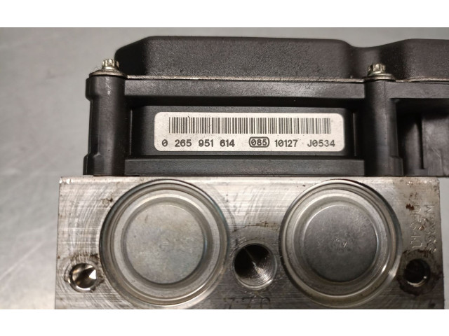 Jednotka ABS A2124313512, A2124313012   Mrcedes-Benz E A207 2011