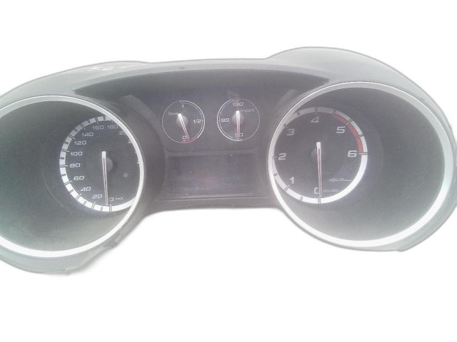 Přístrojová deska  Alfa Romeo Giulietta 2011 50521957, 50516478  