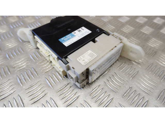 Блок комфорта 8922148450, 8273048J40   Lexus RX 450H   