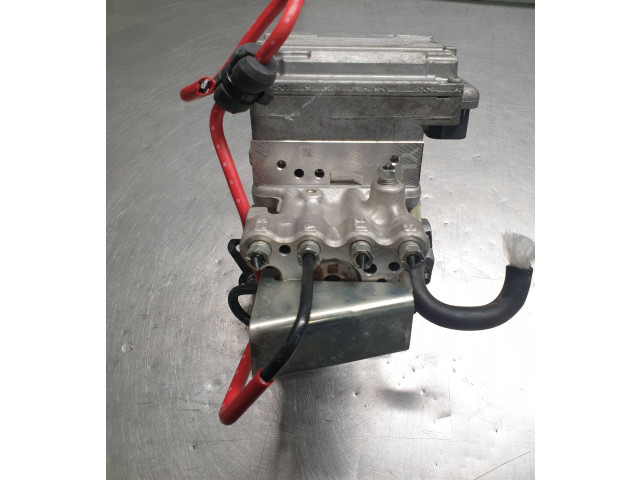 Jednotka ABS 4721052180   Toyota Yaris 2014